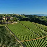 Hotel Il Boscareto & Serralunga d'Alba