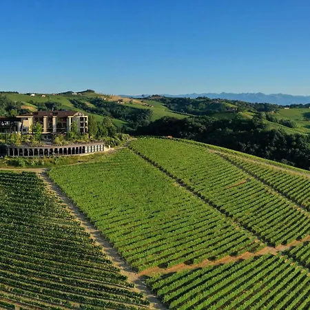 Hotel Il Boscareto & Serralunga d'Alba