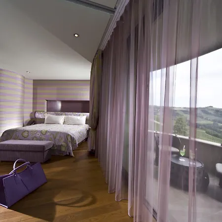 Hotel Il Boscareto & Serralunga d'Alba