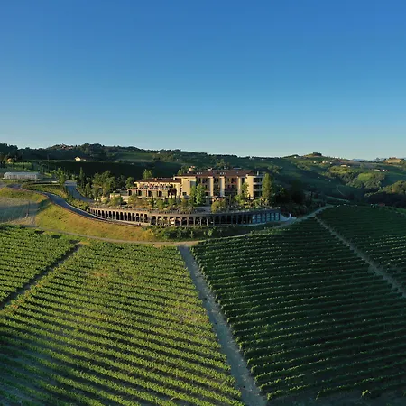 Il Boscareto & 5* Serralunga d'Alba