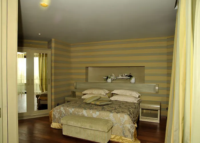 Hotell Il Boscareto & Serralunga d'Alba